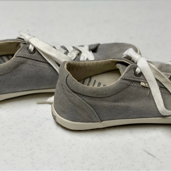 Taos Women's star sneakers size 8 - Picture 4 of 8